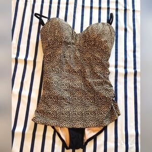Old Navy Womens Medium Leopard Print Bathing Suit. Spaghetti Straps